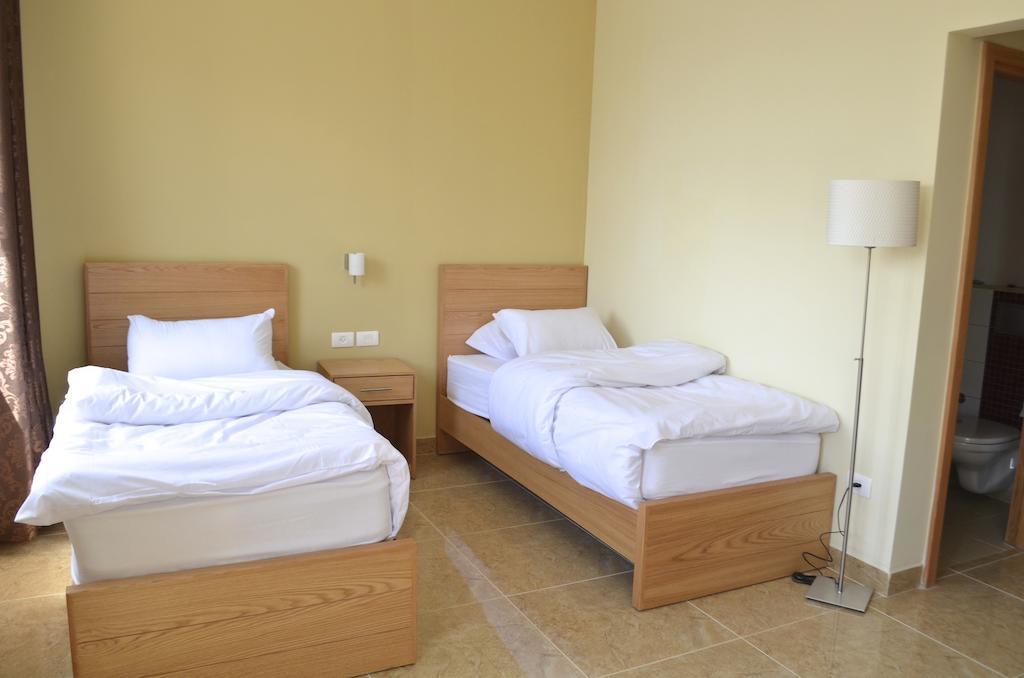 Talitha Kumi Guest House Al-Khader Номер фото